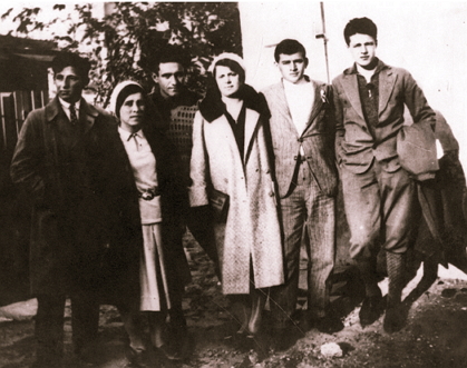 1933
